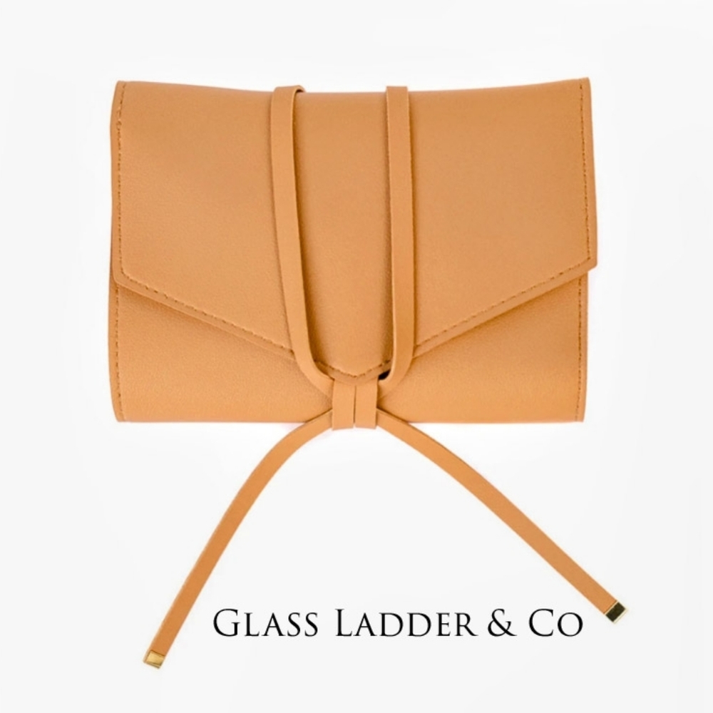 Glass Ladder & Co. Tech Organizer Roll